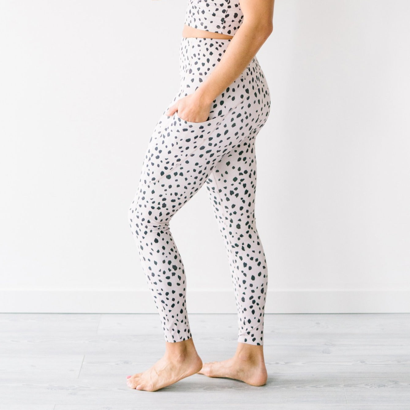 Focus Leggings - Stone | MT LUXE – Maven Thread